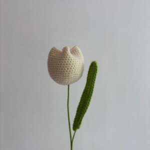 Crochet Tulip With Stem - White