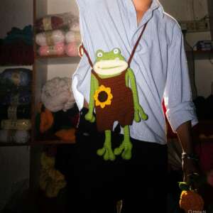 Crochet Frog Sling Bag